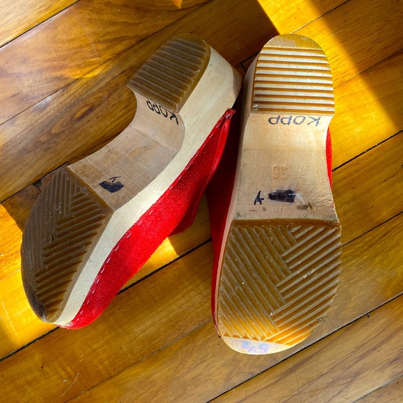 Vintage Red Clogs - Picture 3 of 3